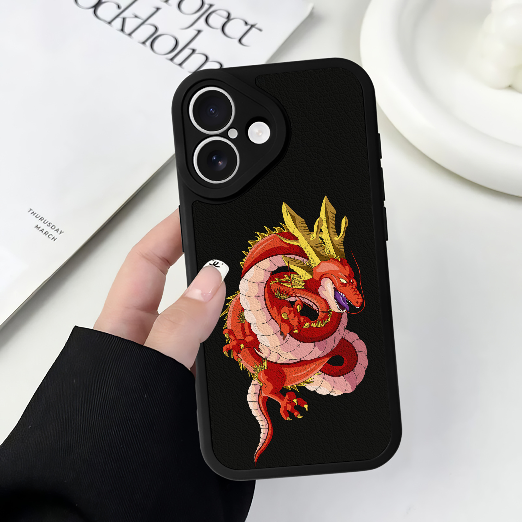 （画像用） ドラゴンボール 神龍 シェンロン DRAGON BALL Shenron 【iPhone 16シリーズ対応】シリコンスマホケース（レザー調） 材質：シリコン
